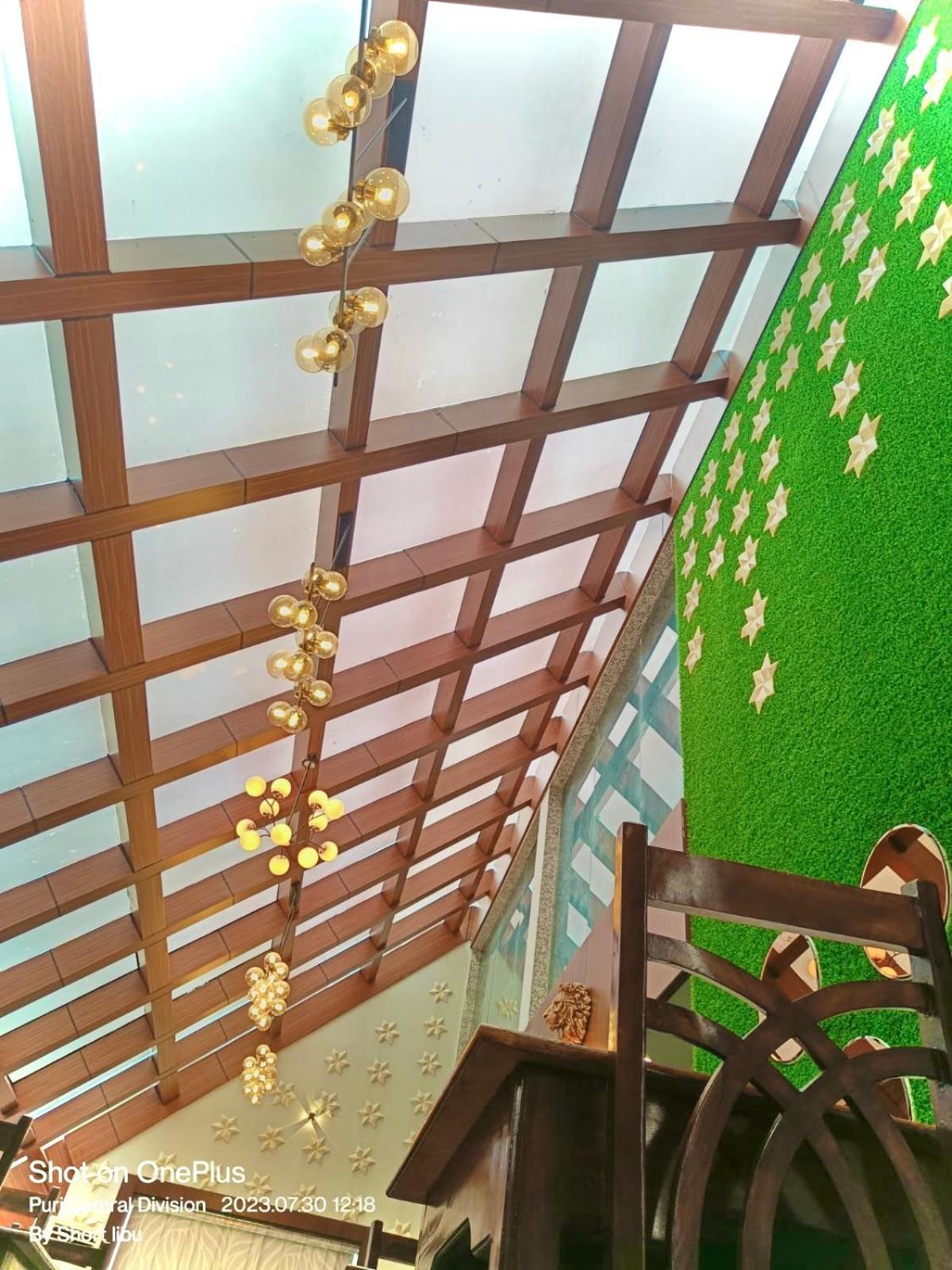 Hotel Kuber Palace ! Puri Near-Sea-Beach-And-Temple Fully-Air-Conditioned-Hotel With-Lift-And-Parking-Facility エクステリア 写真